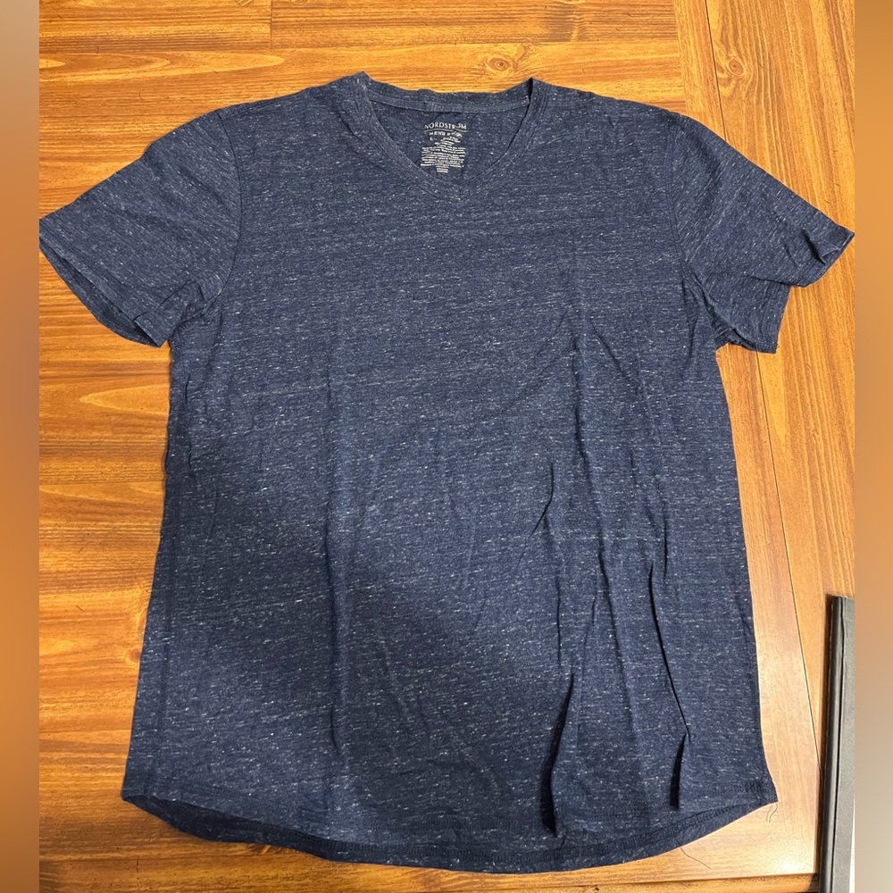 (6) Size L shirts Bundle
